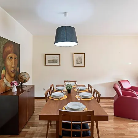 Quiet 2br Flat W/ Balcony By Lovelystay * Vila Nova de Gaia
