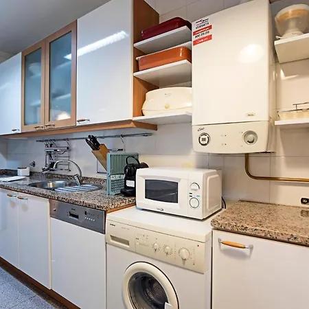 Apartment Quiet 2br Flat W/ Balcony By Lovelystay