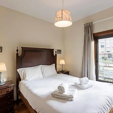 Quiet 2br Flat W/ Balcony By Lovelystay Apartment *