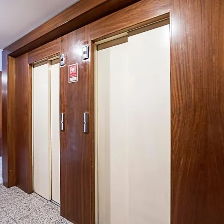 Quiet 2br Flat W/ Balcony By Lovelystay Vila Nova de Gaia